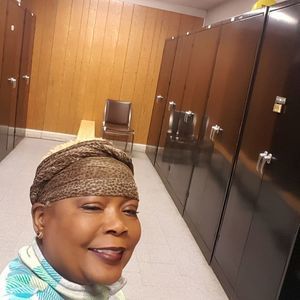 Meet your Posher, Shirlanne